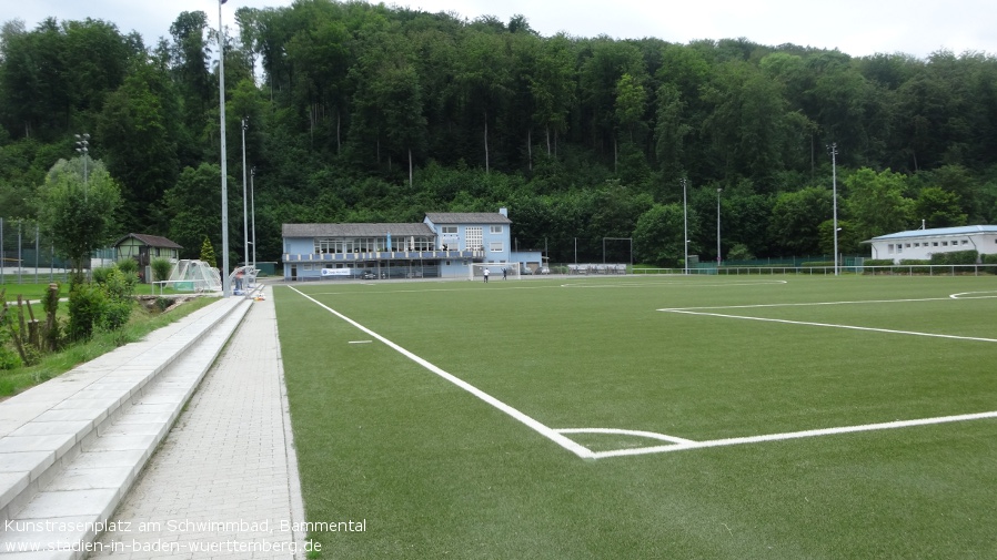 Bammental, Kunstrasenplatz am Schwimmbad