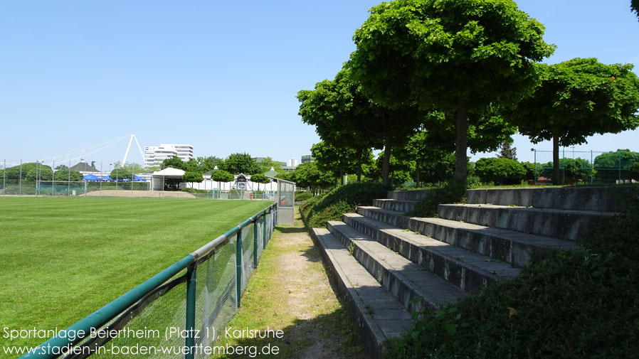 Karlsruhe, Sportanlage Beiertheim (Platz 1)