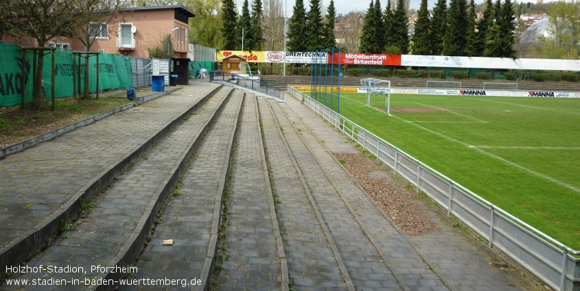 Holzhof-Stadion, Pforzheim