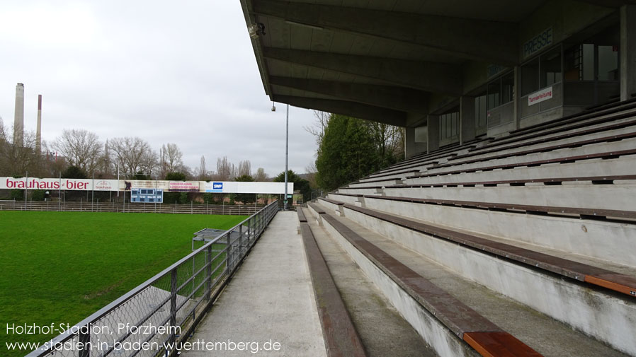 Holzhof-Stadion, Pforzheim