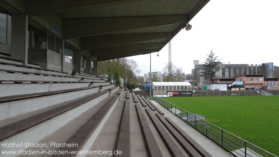 Holzhof-Stadion, Pforzheim