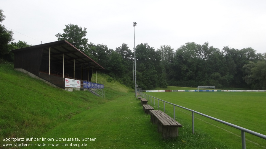 Scheer, Sportplatz auf der linken Donauseite