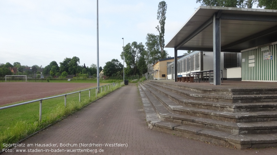 Bochum, Sportplatz am Hausacker
