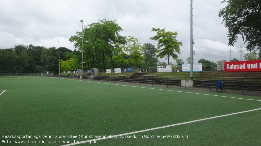Düsseldorf, Bezirkssportanlage Vennhauser Allee (Kunstrasenplatz)