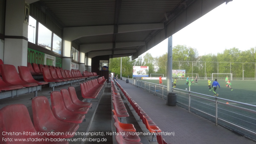 Nettetal, Christian-Rötzel-Kampfbahn (Kunstrasenplatz)