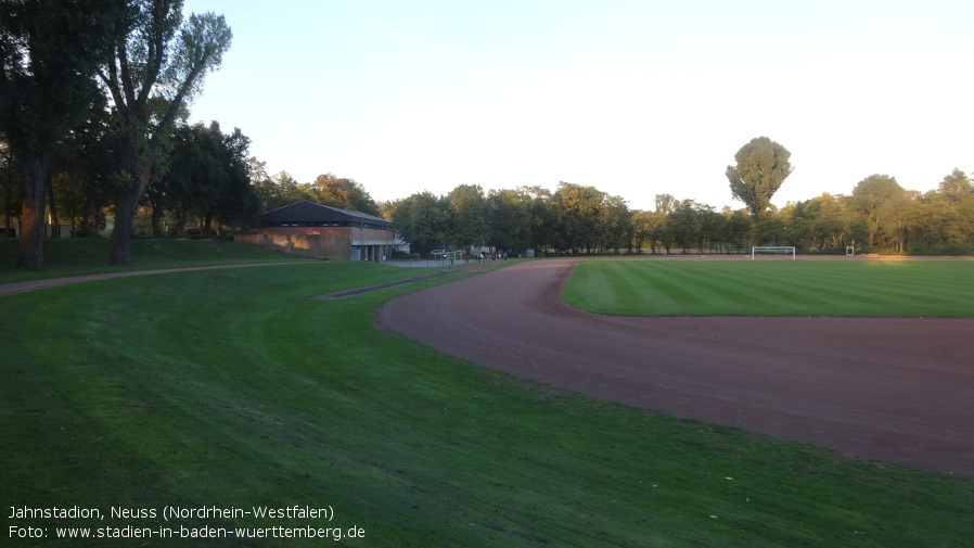 Neuss, Jahnstadion