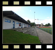 Kunstrasenplatz im Sportzentrum, Mühlheim-Kärlich (Rheinland-Pfalz)