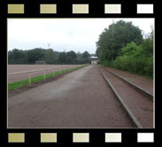 Ascheplatz in der zentralen Sportanlage, Herxheim (Rheinland-Pfalz)